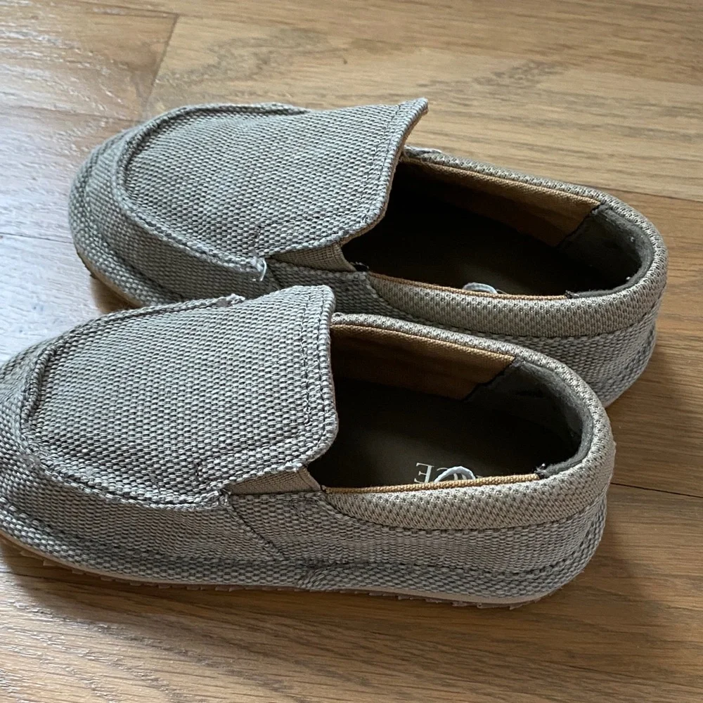 Place Kids Moccasins in Gray
